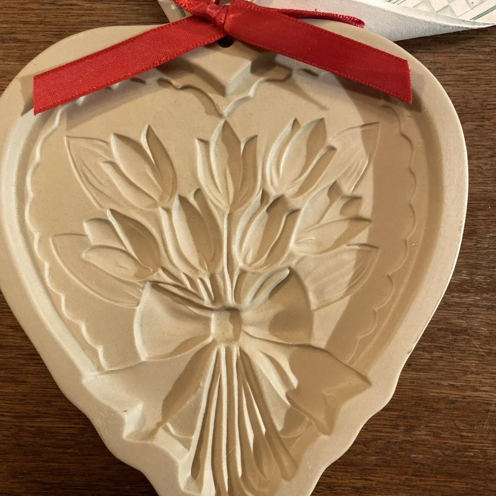 Vtg 1989  BROWN‎ BAG COOKIE MOLD - Bouquet of Tulips- EXCELLENT New with tag.